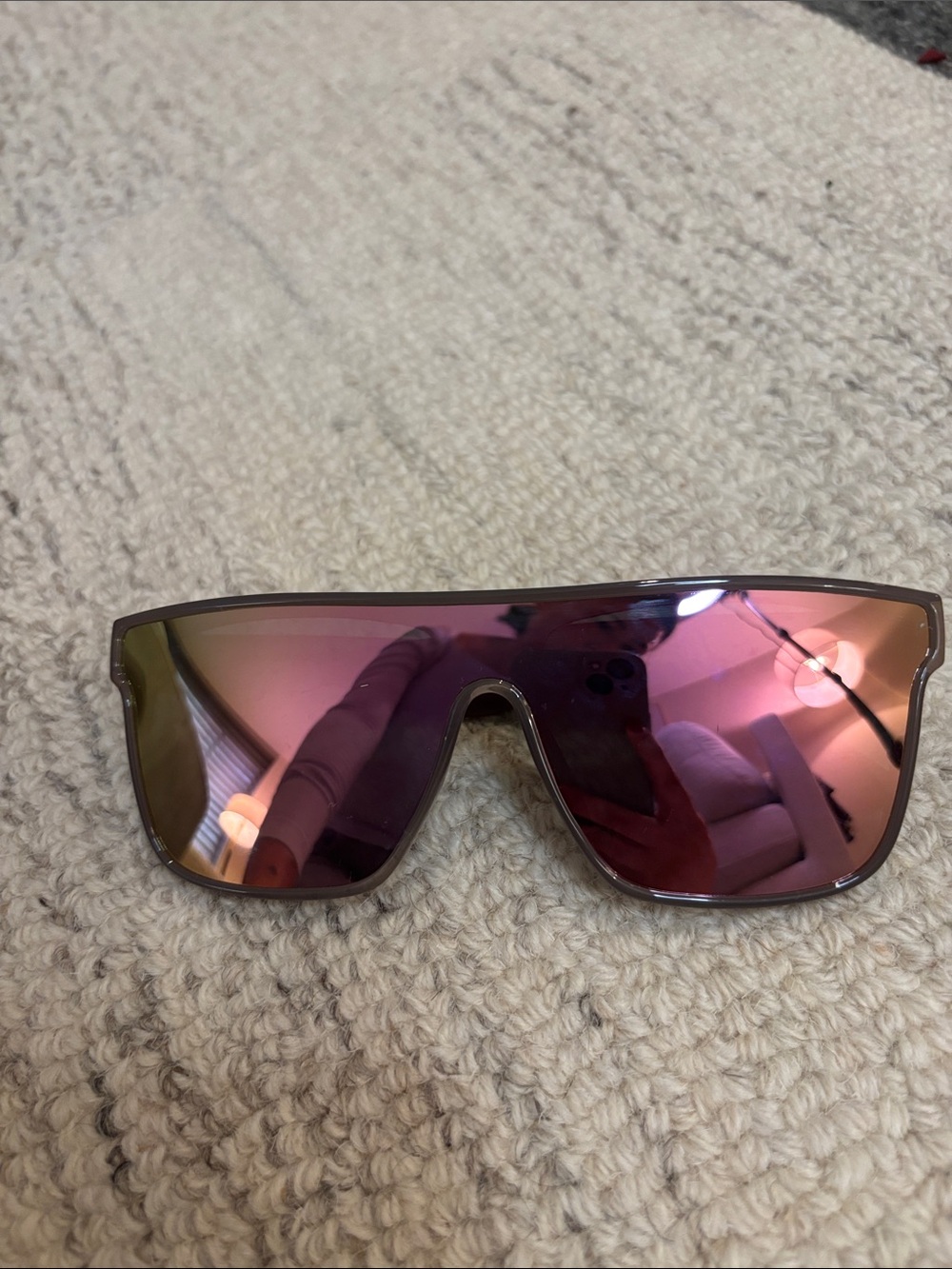 Mirrored Pink Shield Sunglasses - Women's Fashion Accessory, 🎿 🏀